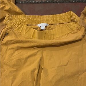 Athleta textured Brooklyn joggers in Tuscan gold